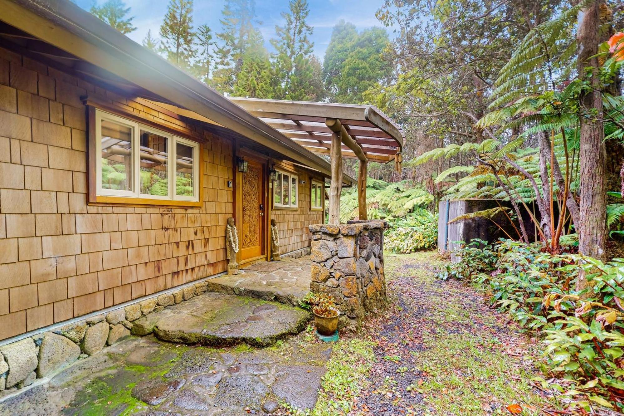 Hale Hapu'U Villa Volcano Exterior photo